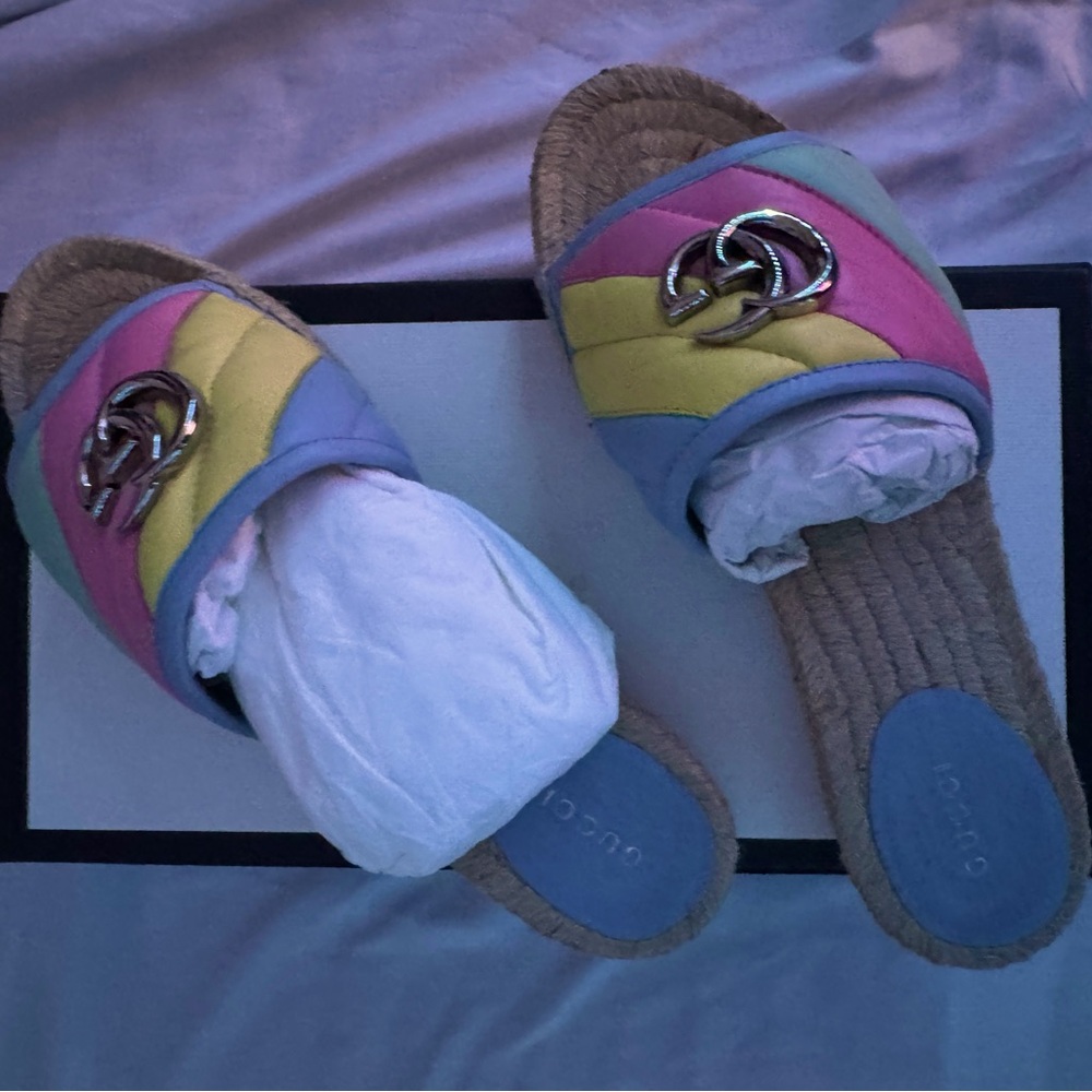 Womens Gucci Sandals (Box included) SIZE:6